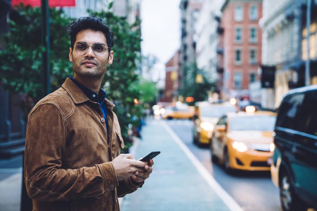 Looking for Taxi Hire? The Complete Guide to Finding Safe, Affordable & Reliable Rides